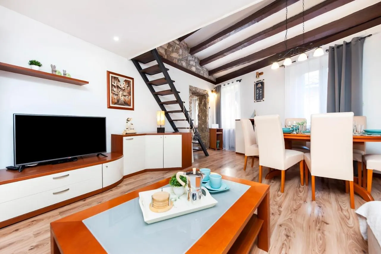 Ap Downtown Apartment 로비니